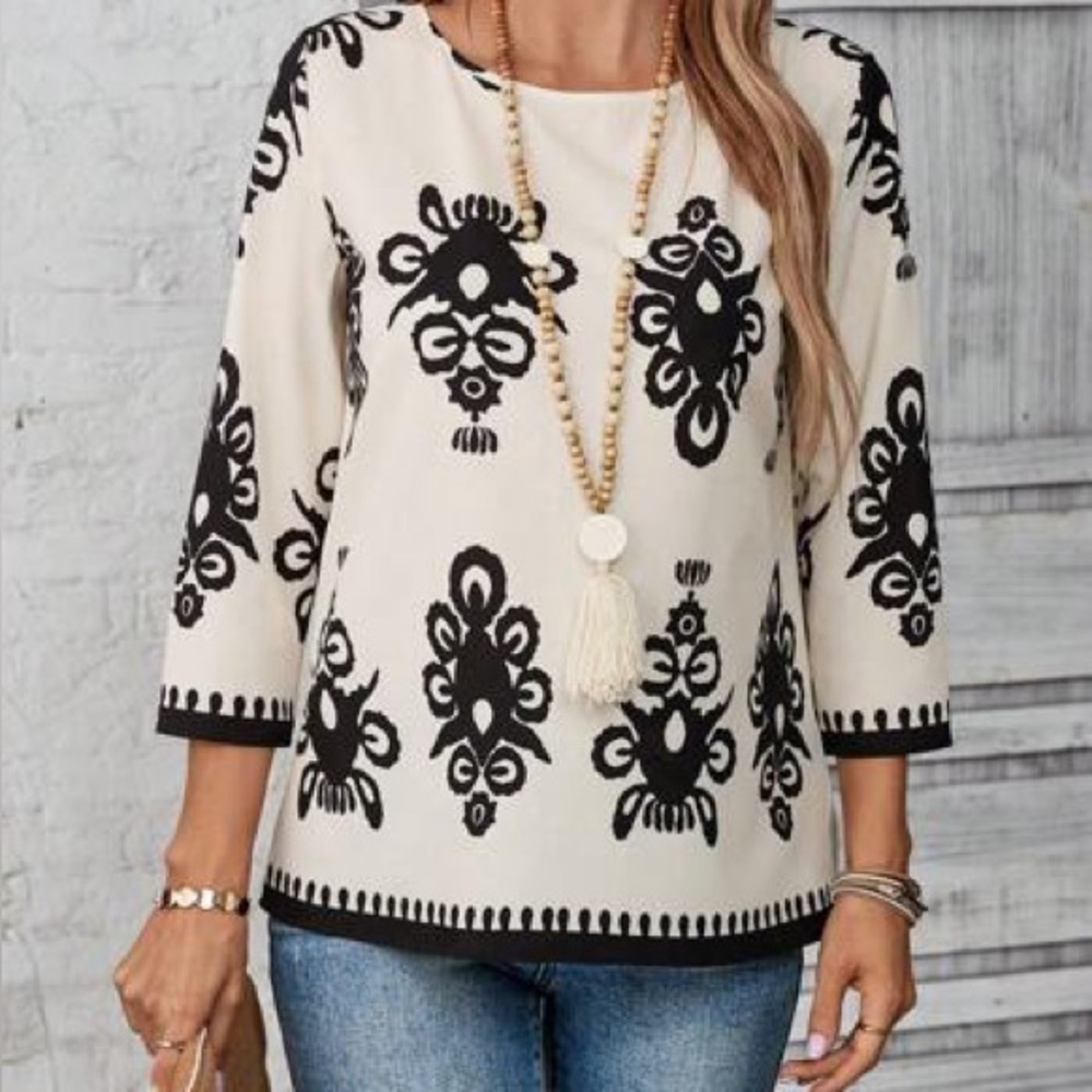 Emery Rose Vacation Casual Retro Print Top